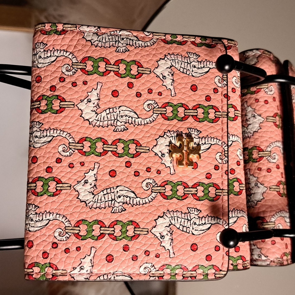NWTs Tory Burch Blake Printed Trifold Wallet